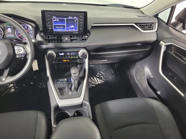 Used 2021 Toyota RAV4 LE FWD image 17