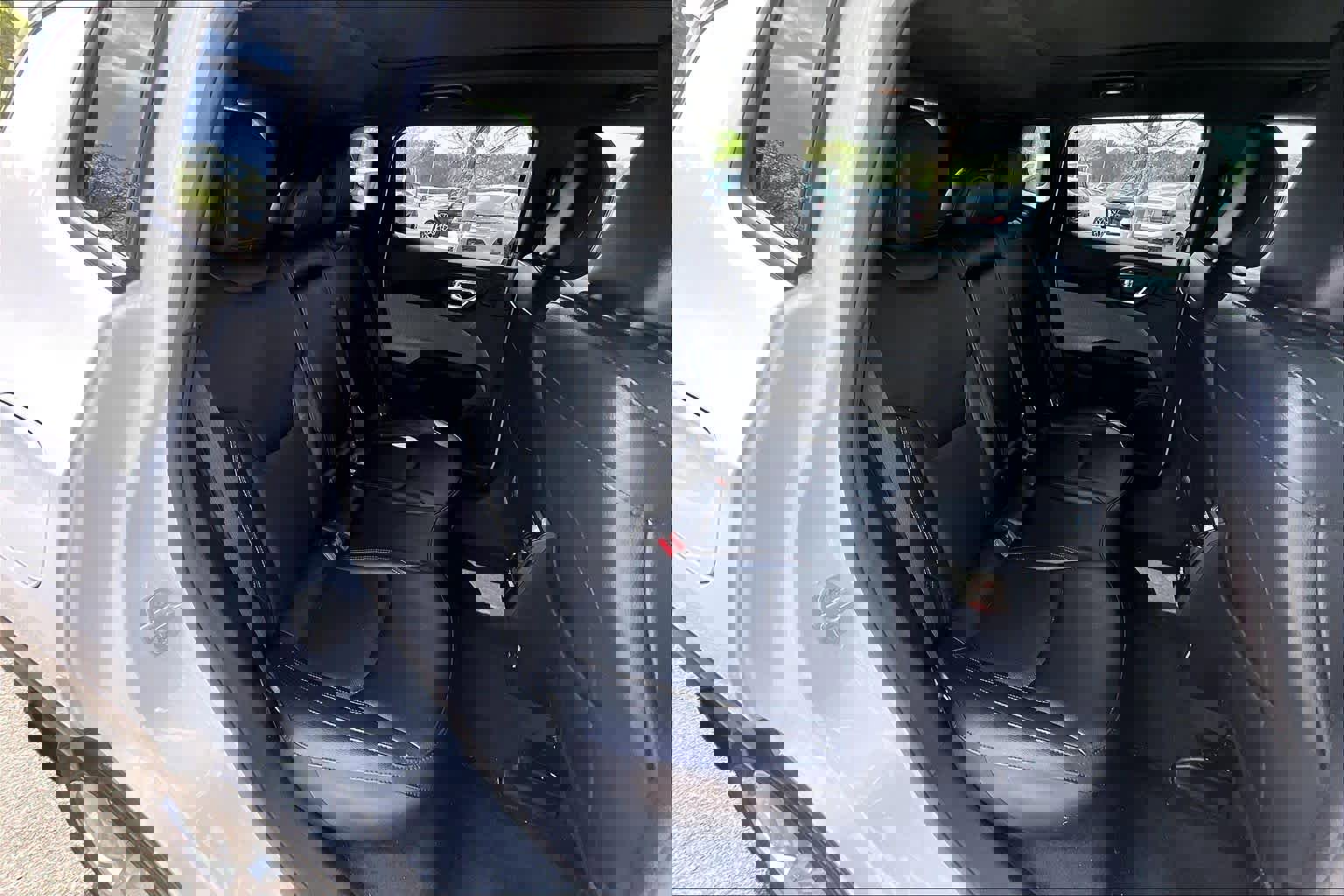 Used 2023 Jeep Compass Latitude w/ Sun and Sound Group image 19