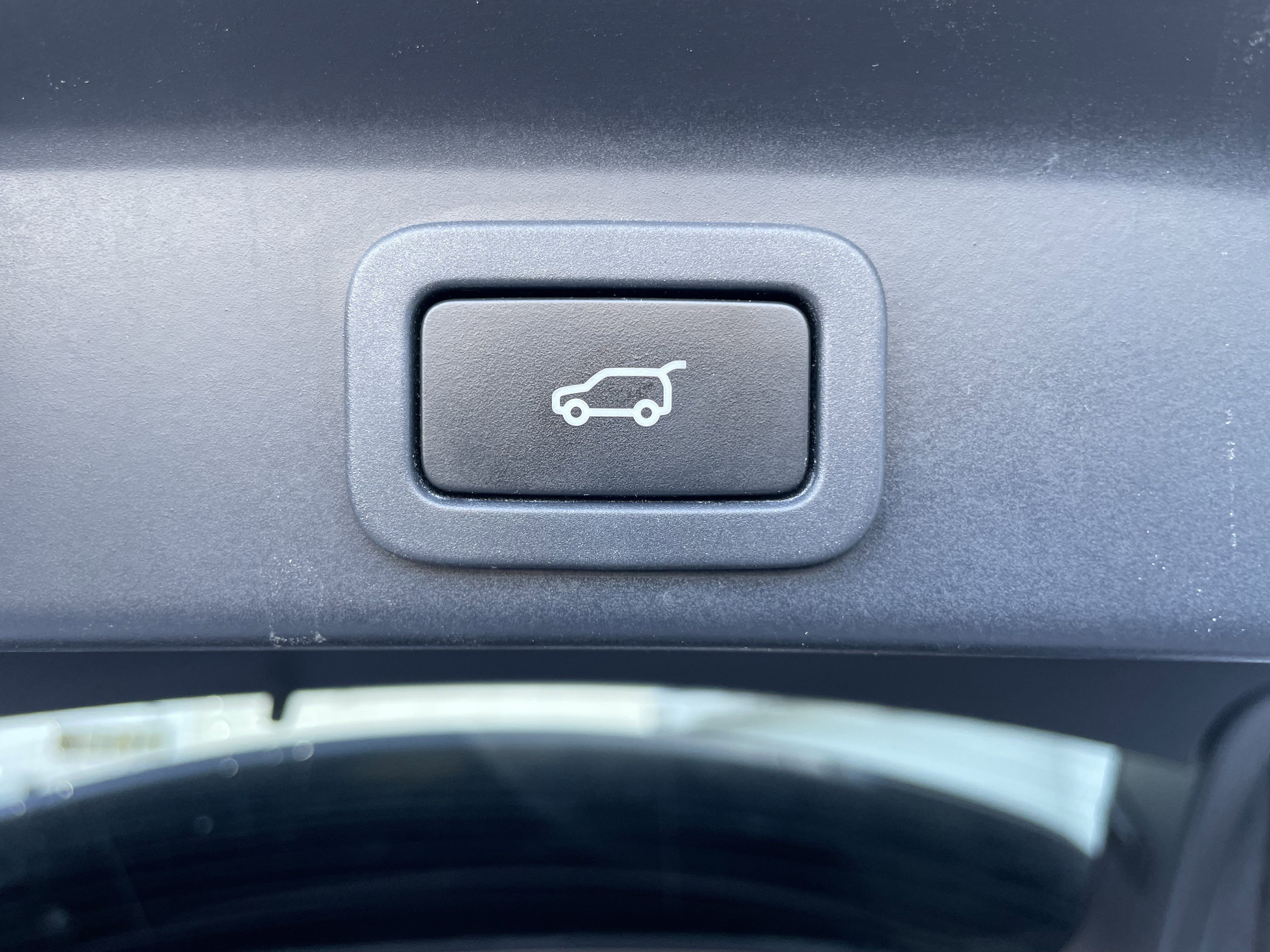 Used 2021 Jaguar F-PACE S image 37