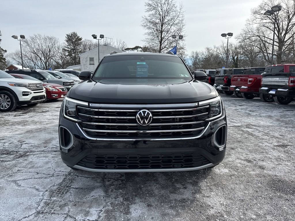 Used 2024 Volkswagen Atlas SE image 2