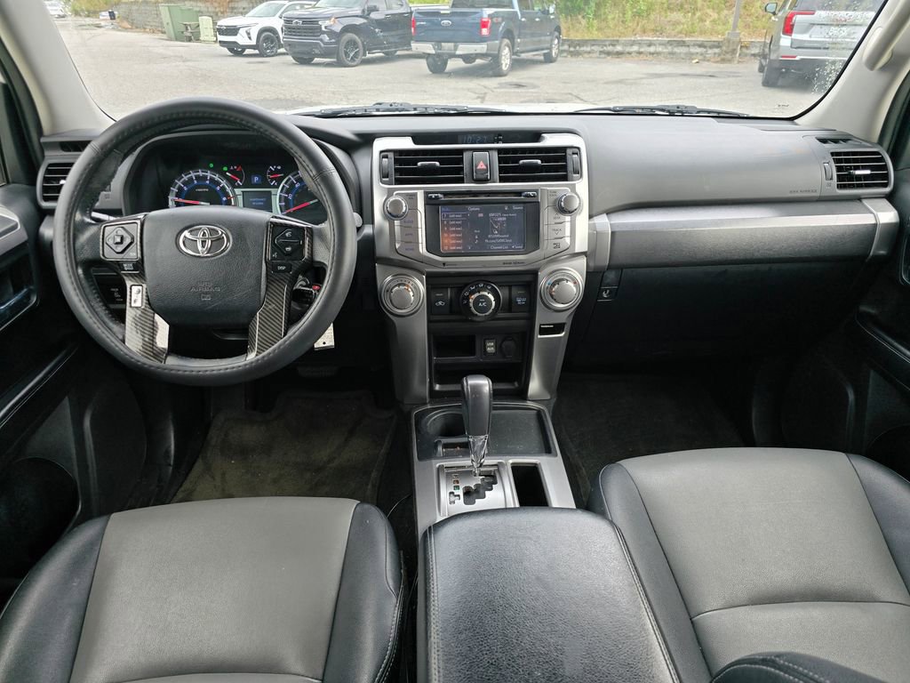 Used 2016 Toyota 4Runner SR5 Premium RWD image 5
