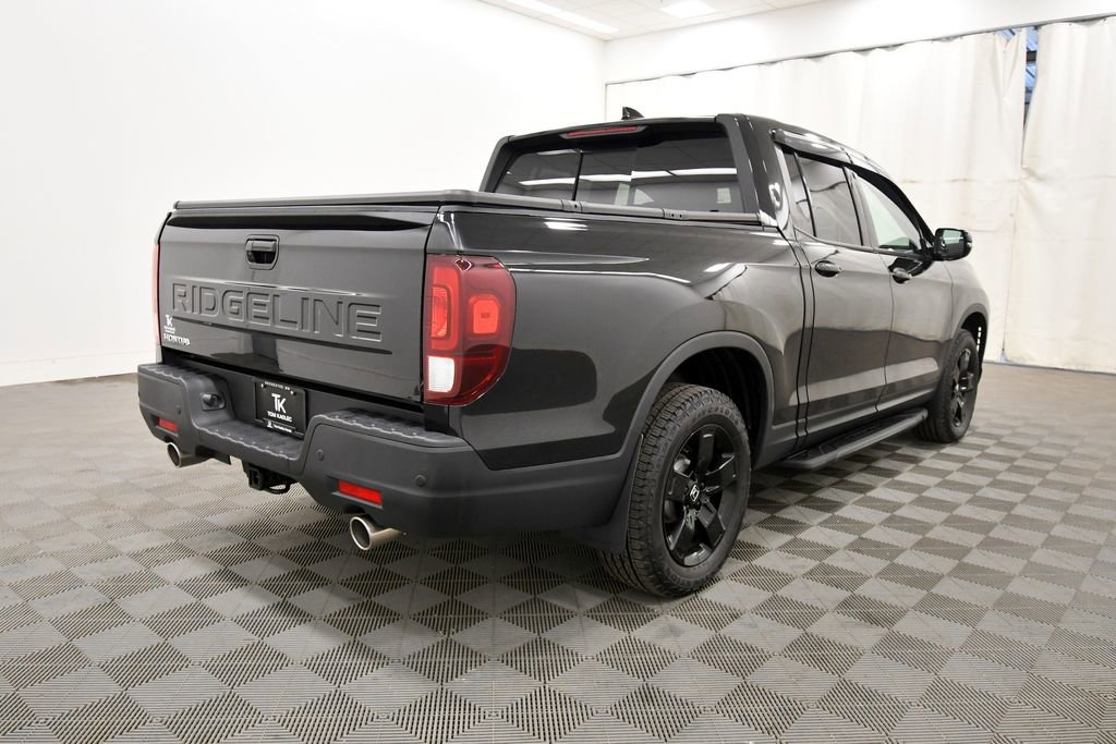 Certified 2025 Honda Ridgeline Black Edition image 8