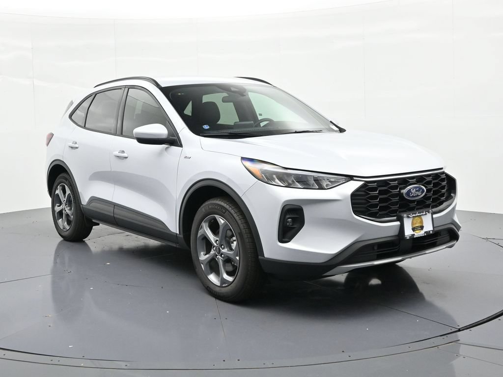 New 2026 Ford Escape ST-Line Select w/ Class II Trailer Tow Package AWD/4WD image 4