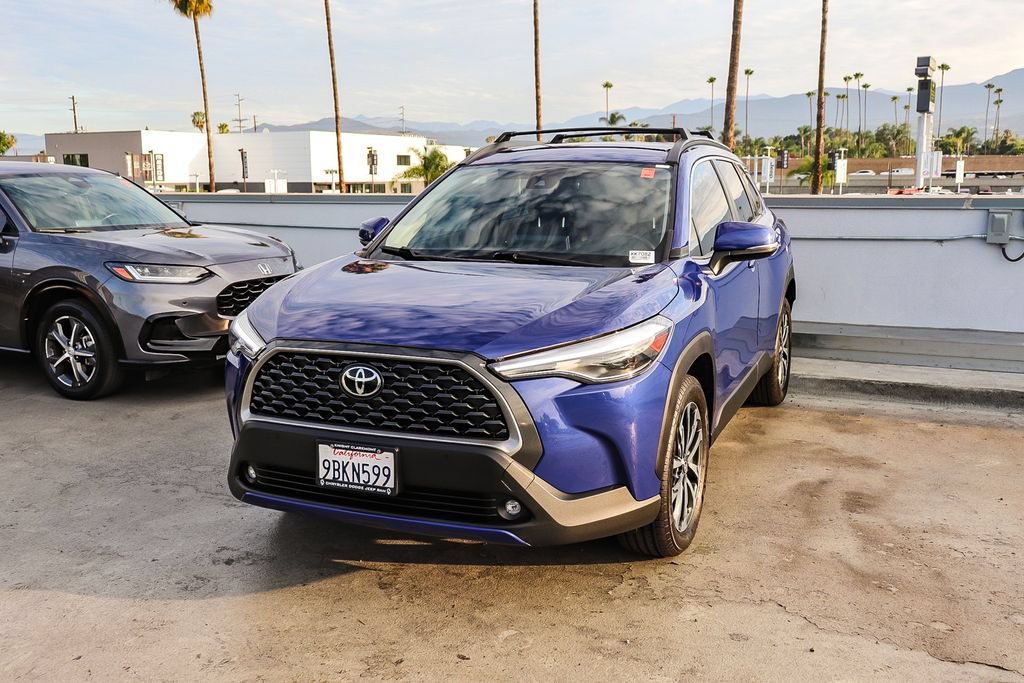 Used 2022 Toyota Corolla Cross XLE FWD image 4