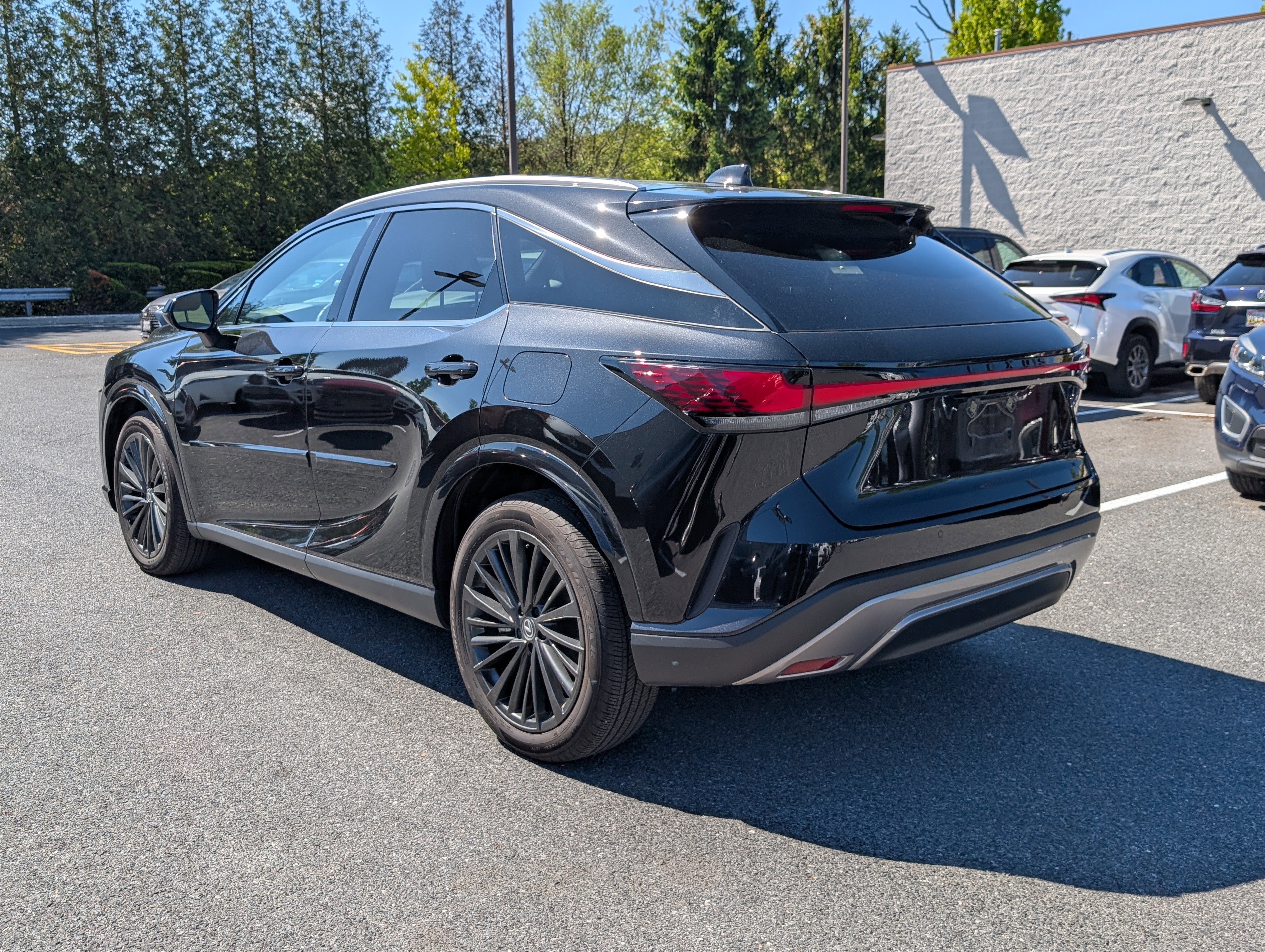 Used 2025 Lexus RX 350 Premium w/ Accessory Package (Z1) AWD/4WD image 5