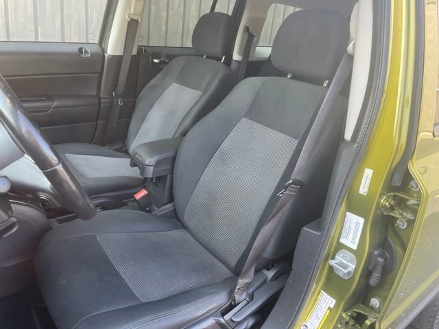 Used 2012 Jeep Patriot Latitude w/ Sun/Sound Group FWD image 23