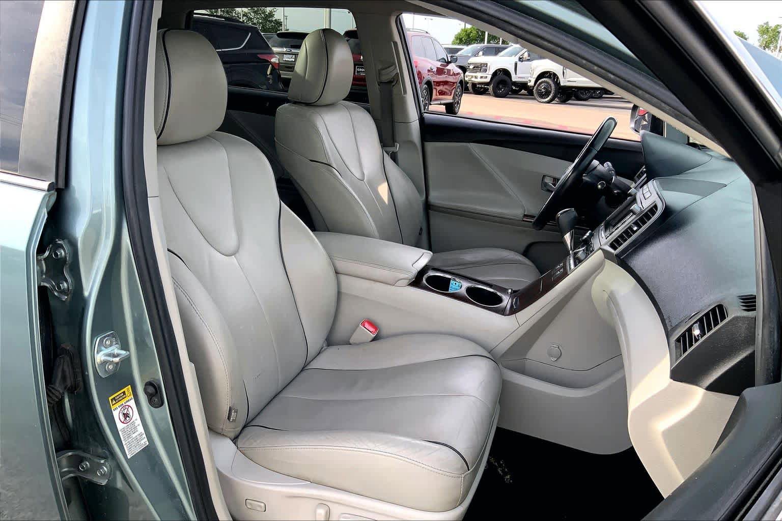 Used 2010 Toyota Venza image 8