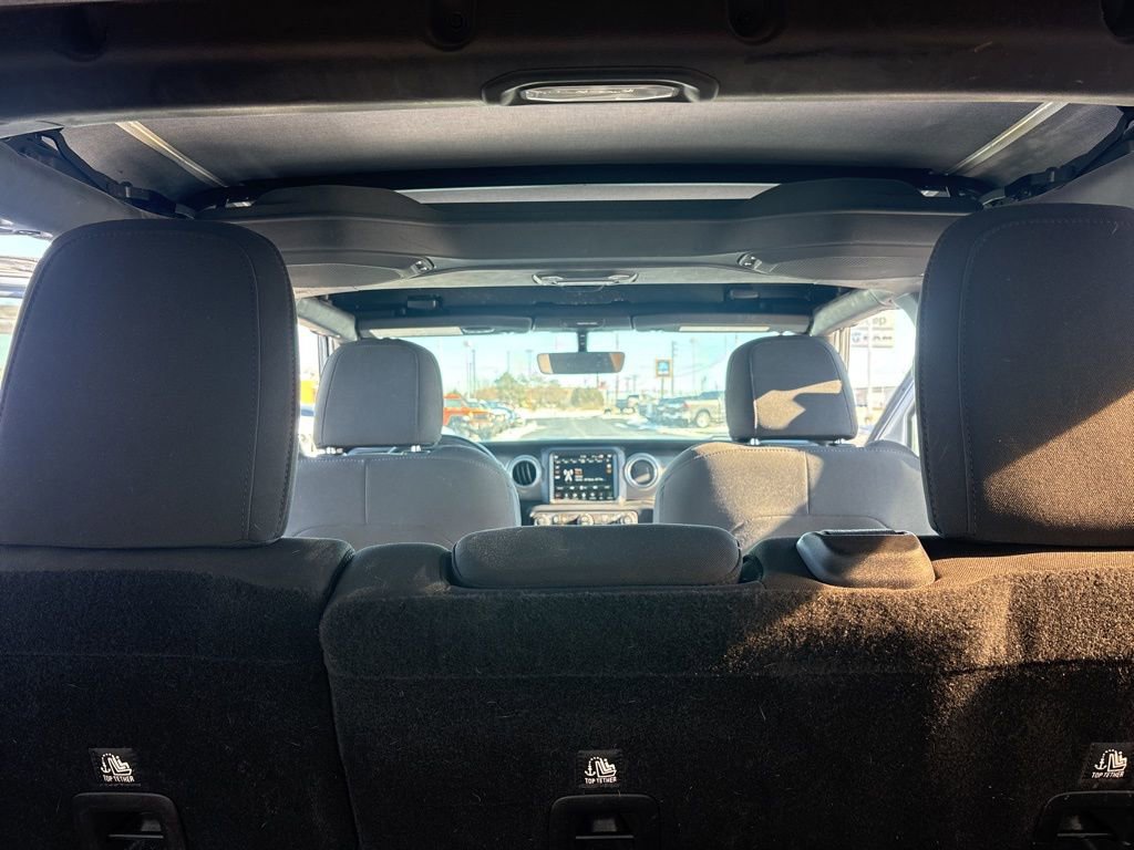 Used 2018 Jeep Wrangler Unlimited Sahara image 34