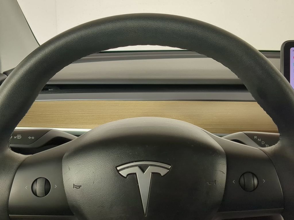 Used 2020 Tesla Model Y Long Range image 33