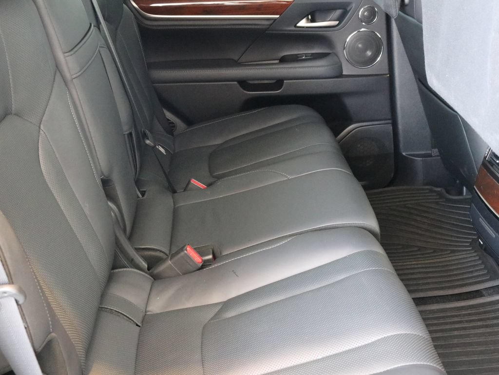 Used 2017 Lexus LX 570 4WD w/ Luxury Package image 43