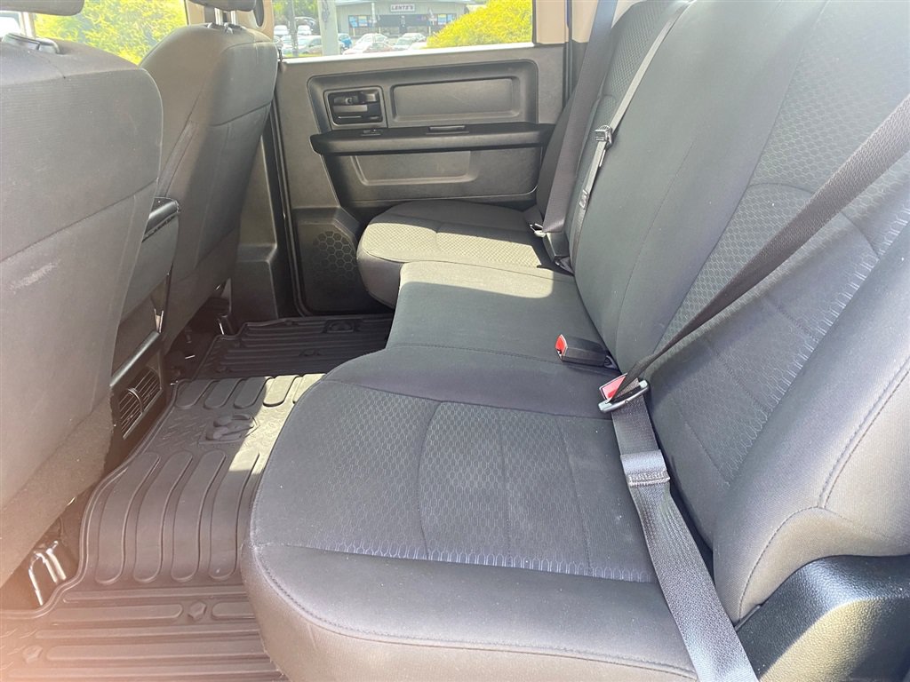 Used 2018 RAM 1500 Express RWD image 10