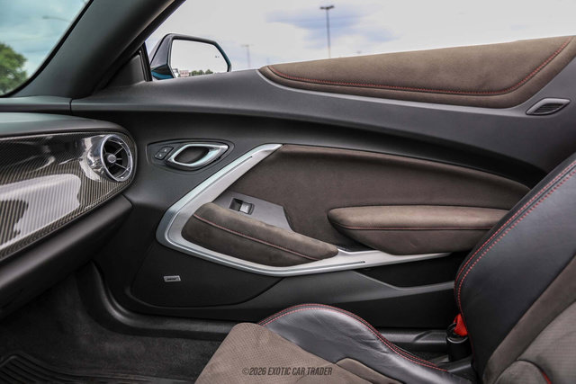 Used 2019 Chevrolet Camaro ZL1 RWD image 40
