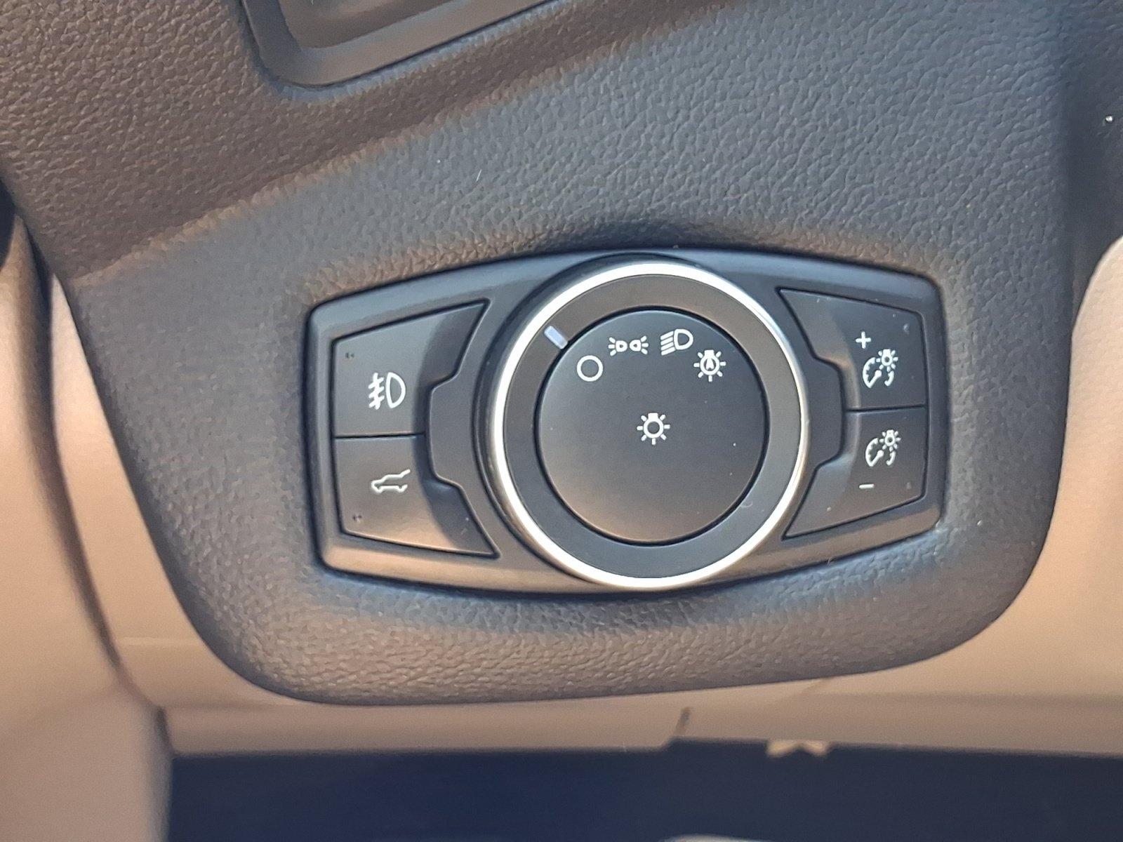 Used 2019 Ford Escape SEL AWD/4WD image 28