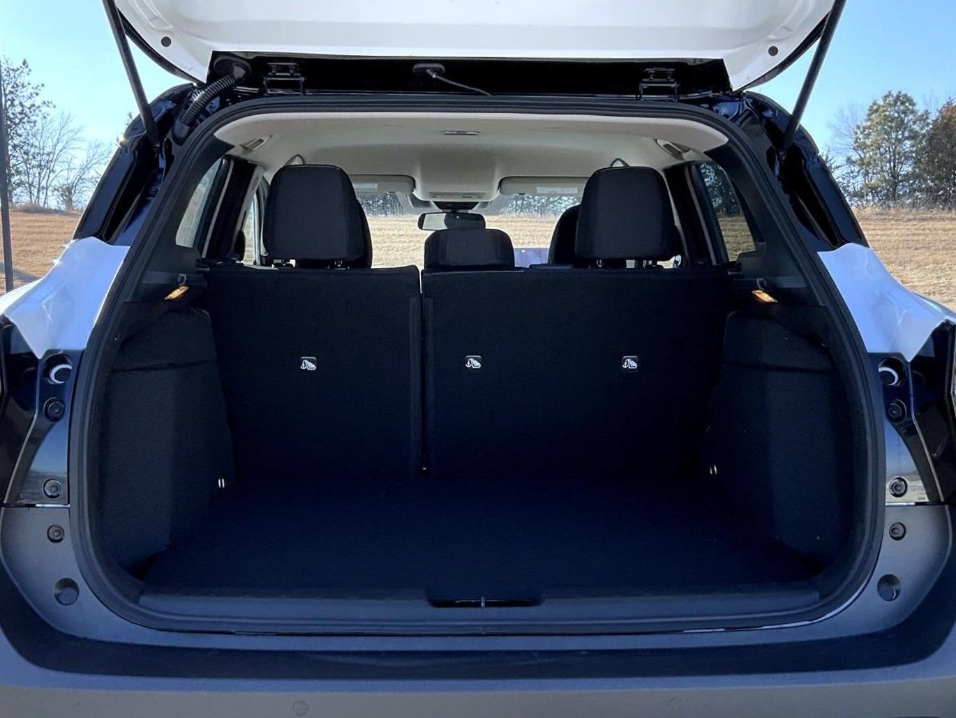 New 2026 Nissan Kicks SV w/ Cold Weather Package AWD/4WD image 9
