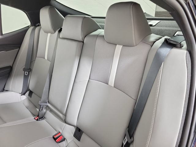 Used 2026 Toyota Camry Hybrid FWD image 13
