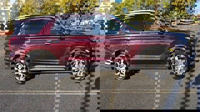 Used 2025 Hyundai Palisade SEL image 2