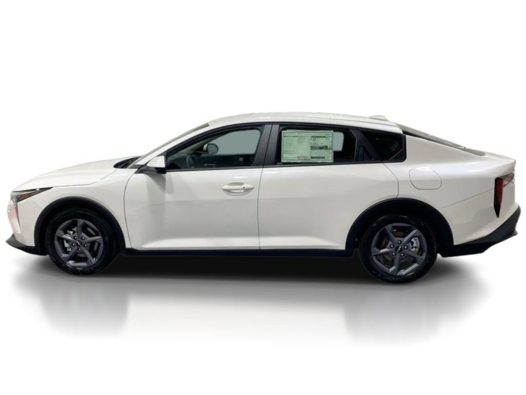 New 2026 Kia K4 FWD image 4
