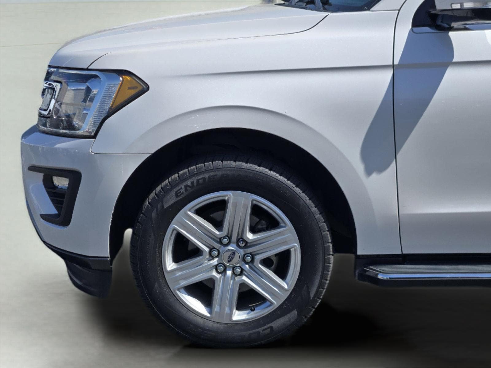Certified 2018 Ford Expedition Max XLT w/ Equipment Group 202A RWD image 9