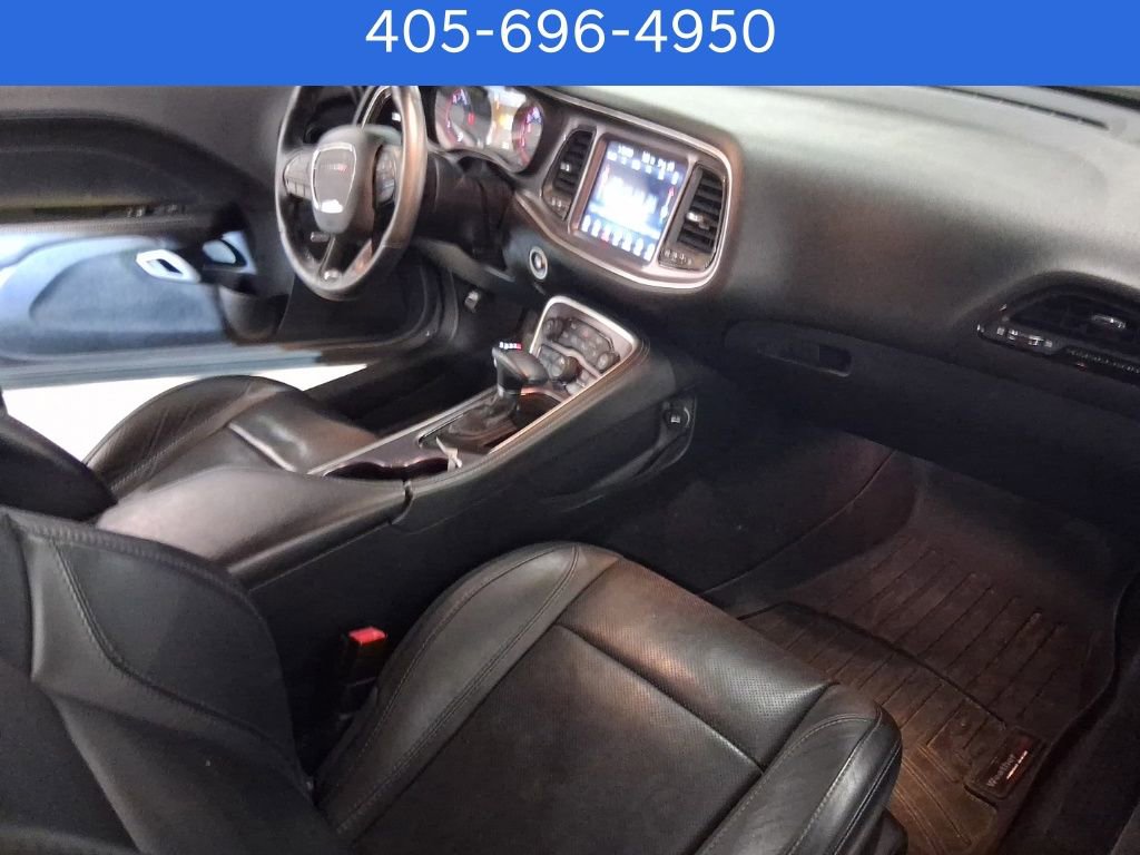 Used 2017 Dodge Challenger SXT Plus image 6
