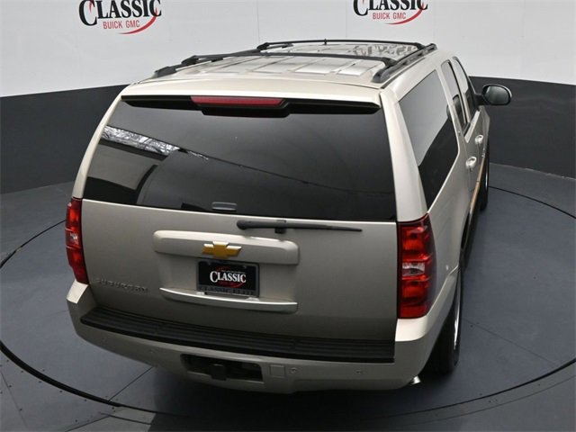 Used 2014 Chevrolet Suburban LT image 26