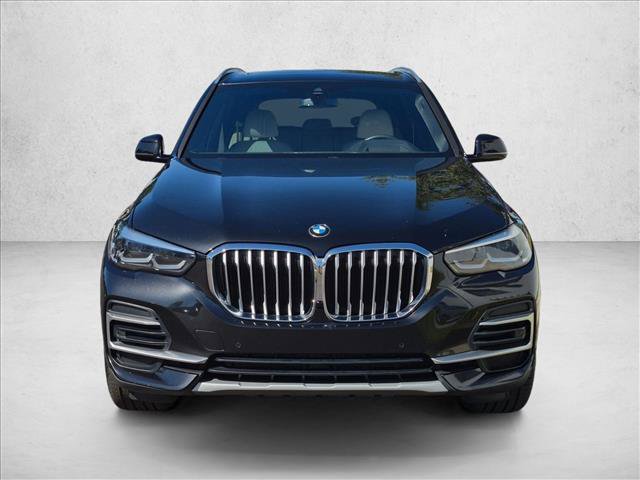 Used 2023 BMW X5 sDrive40i w/ Luxury Seating Package RWD image 2