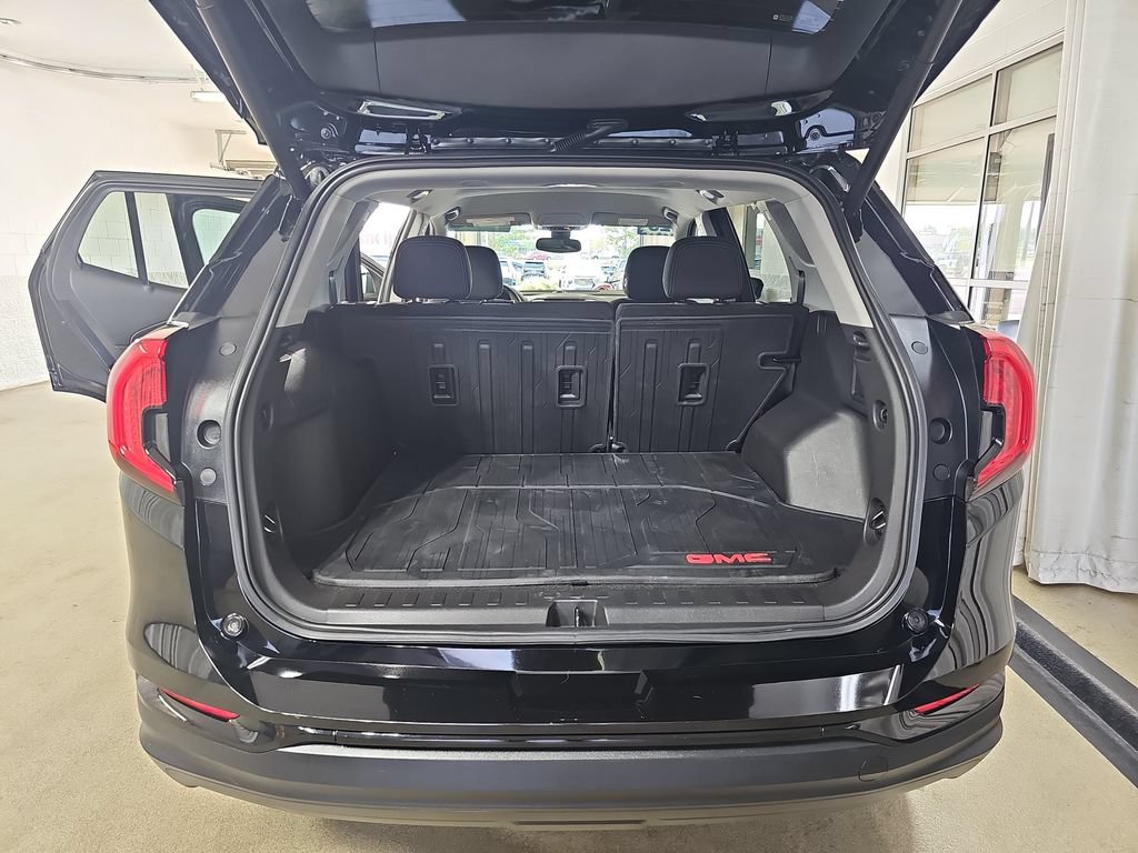 Certified 2023 GMC Terrain SLE w/ Driver Convenience Package FWD image 15