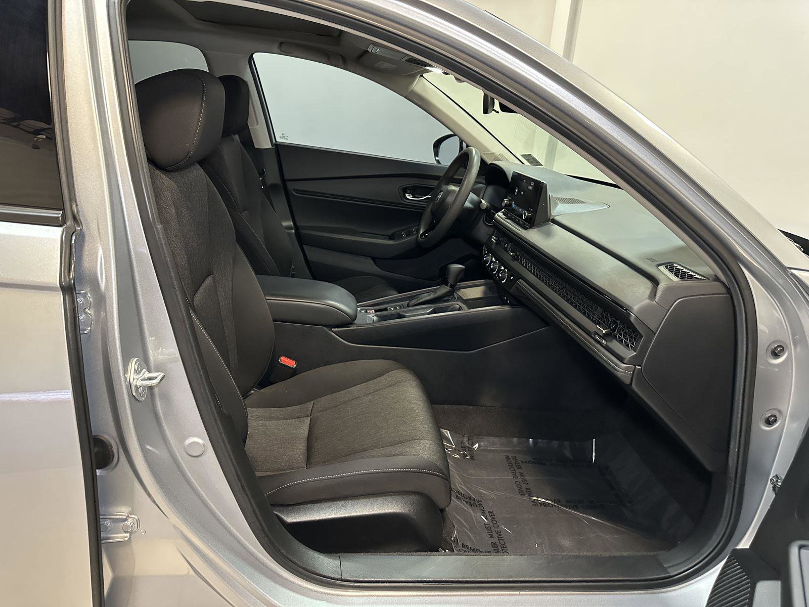 Certified 2024 Honda Accord EX image 39