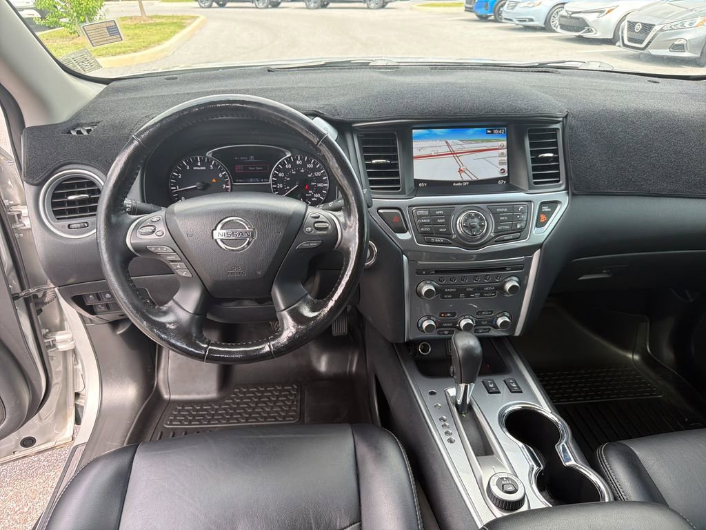 Used 2020 Nissan Pathfinder SL AWD/4WD image 32