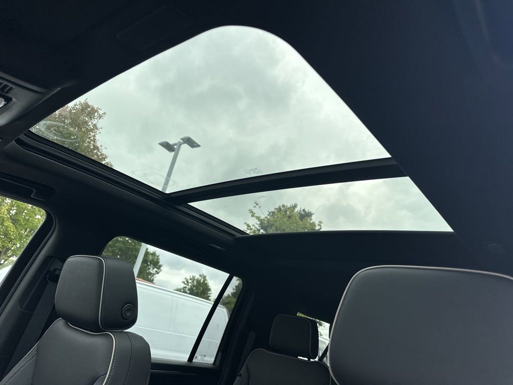 New 2026 Chevrolet Suburban Premier w/ Sun And Tow Package image 19