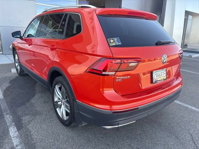 Used 2018 Volkswagen Tiguan SEL Premium FWD image 2