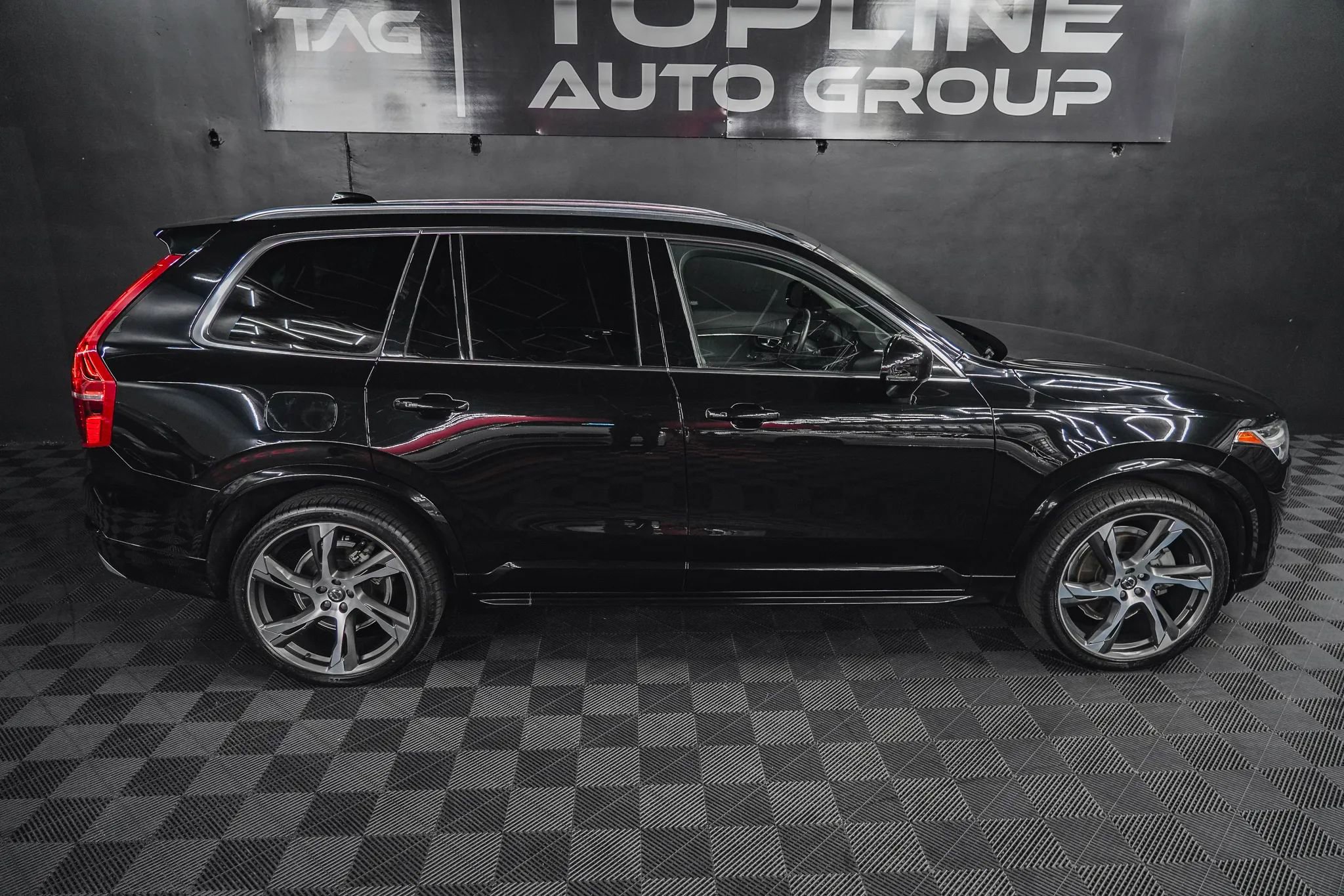Used 2020 Volvo XC90 T6 Momentum w/ Protection Package Premier AWD/4WD image 15