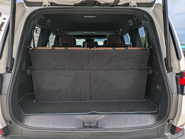 Used 2024 Lexus GX 550 w/ Cold Area Package AWD/4WD image 13