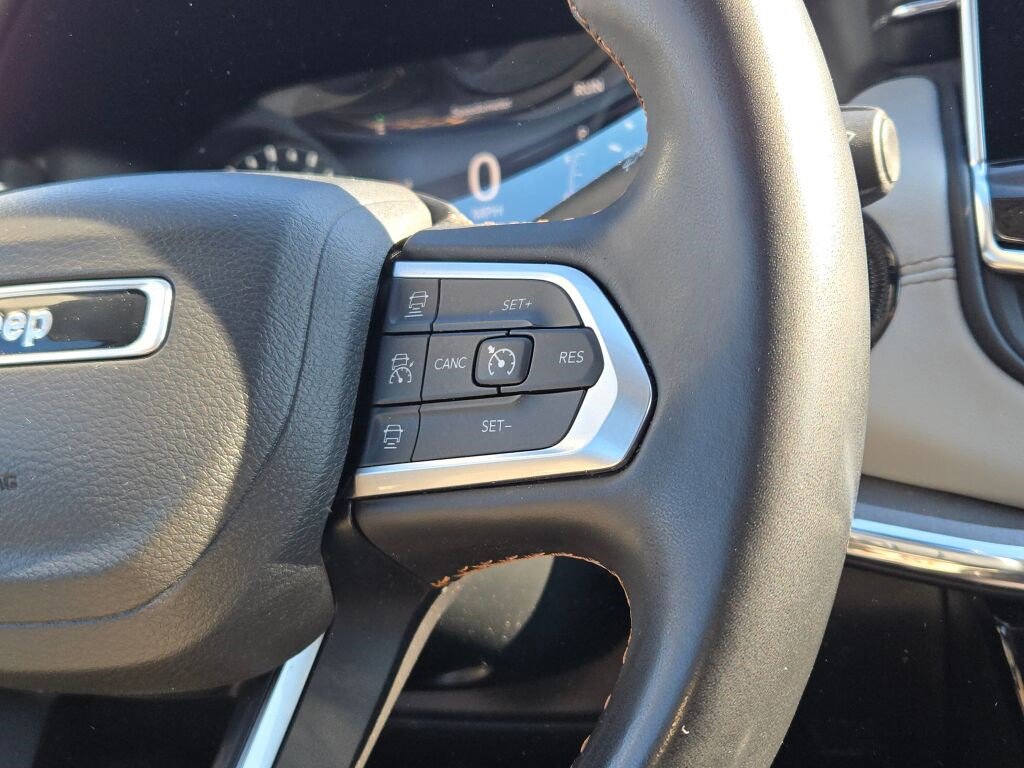 Used 2022 Jeep Compass Limited image 29