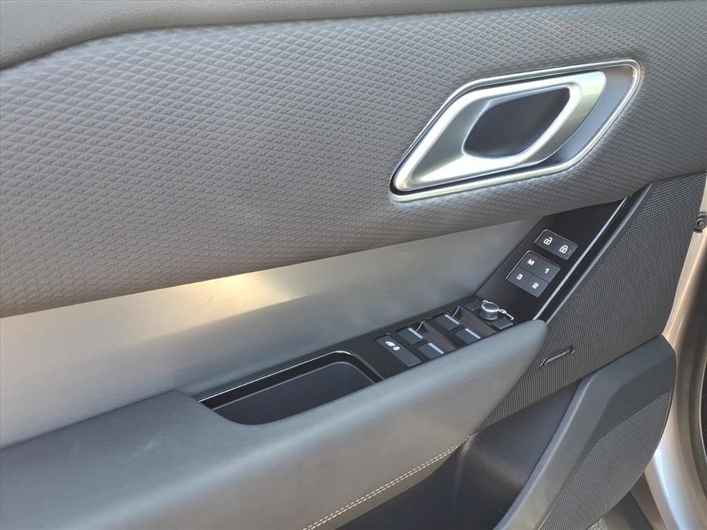 Used 2023 Land Rover Range Rover Velar R-Dynamic S AWD/4WD image 5