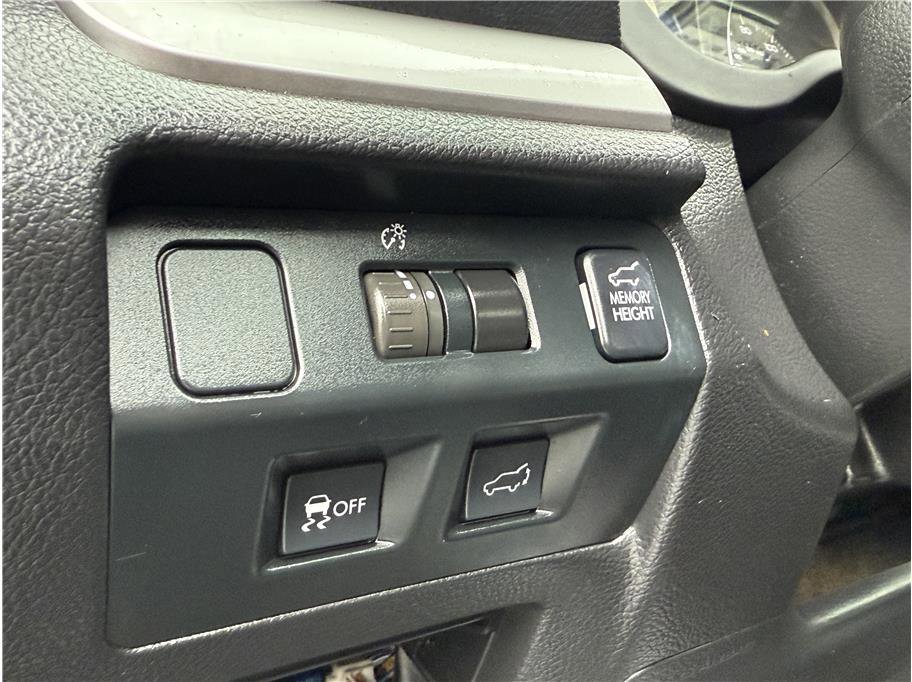 Used 2015 Subaru Forester 2.5i Limited w/ Popular Package #2 image 18