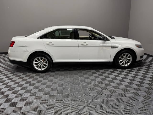 Used 2013 Ford Taurus SE FWD image 7