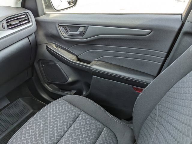Used 2025 Ford Escape Active image 17