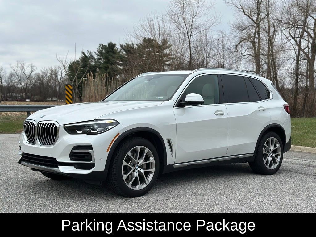 Used 2022 BMW X5 xDrive40i w/ Premium Package AWD/4WD image 3