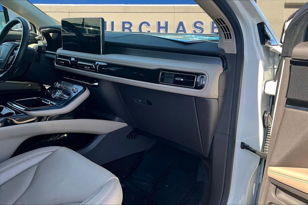 Used 2021 Lincoln Nautilus AWD w/ Equipment Group 101A image 28