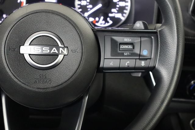 Used 2023 Nissan Rogue SV FWD image 10