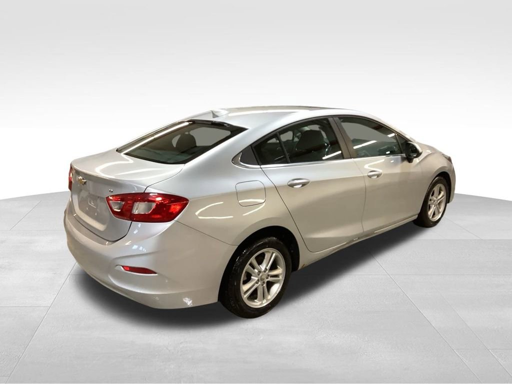 Used 2017 Chevrolet Cruze LT w/ Sun And Sound Package image 7