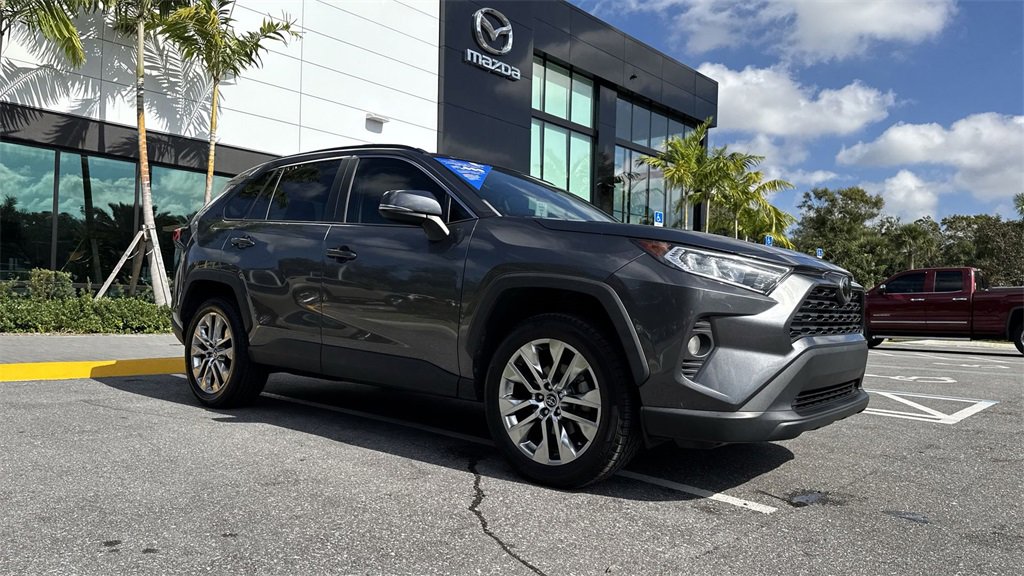 Used 2021 Toyota RAV4 XLE Premium image 23