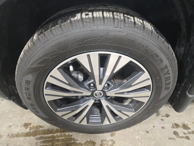 Used 2021 Nissan Rogue SV w/ Premium Package image 11