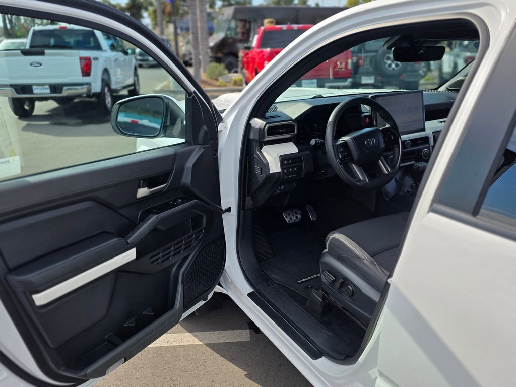 Used 2024 Toyota Tacoma TRD Sport w/ TRD Sport Upgrade Package image 36