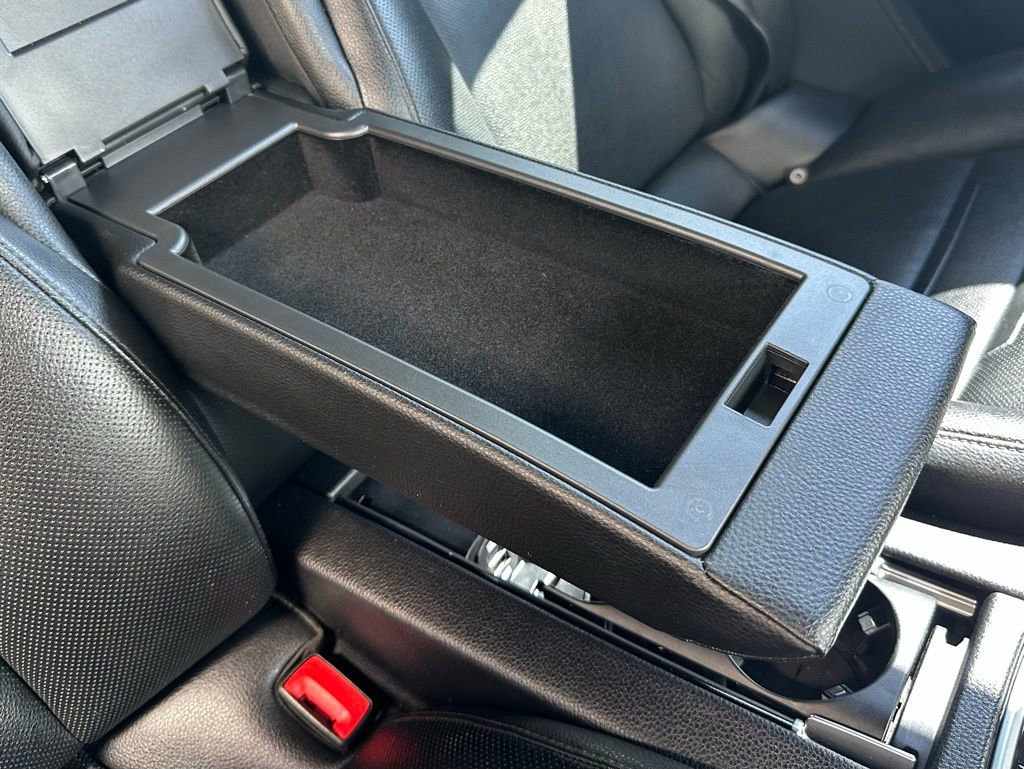 Used 2019 Porsche Panamera image 37