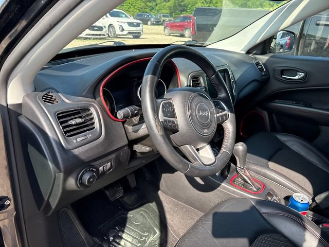 Used 2017 Jeep Compass Trailhawk AWD/4WD image 8
