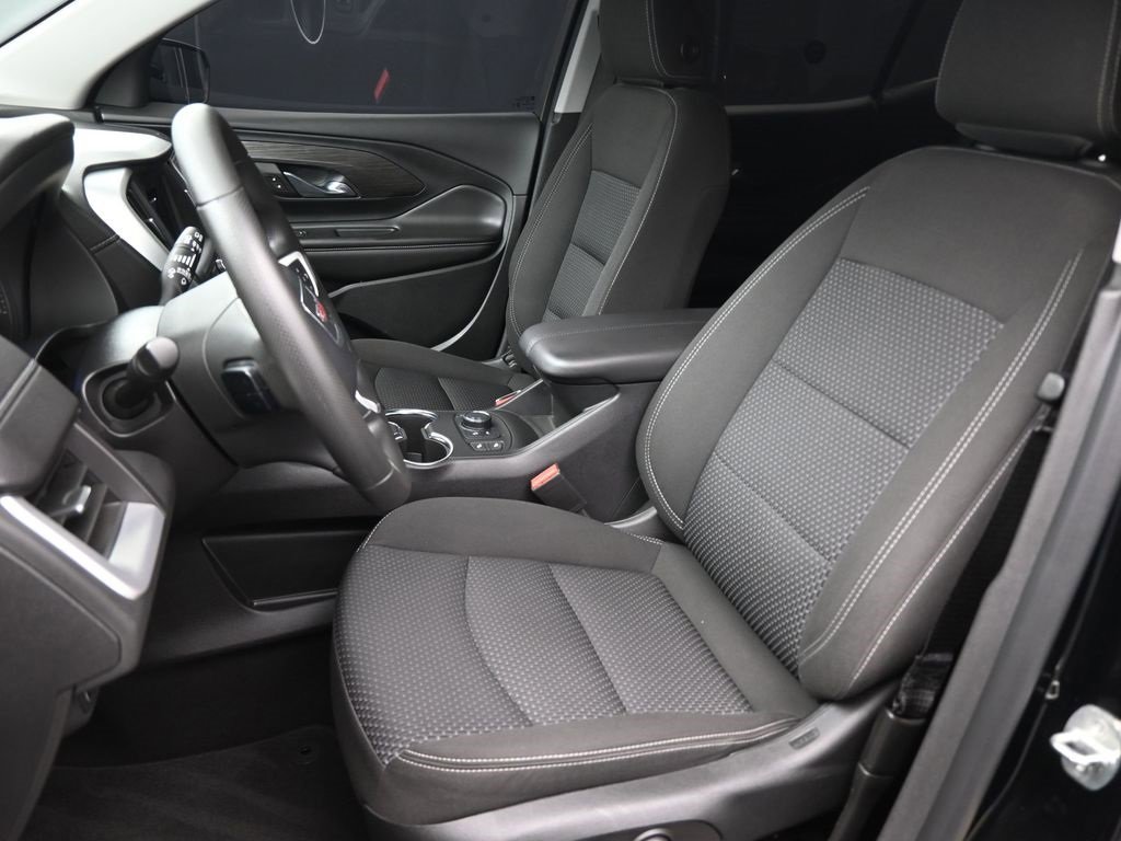 Used 2023 GMC Terrain SLE w/ Driver Convenience Package image 12