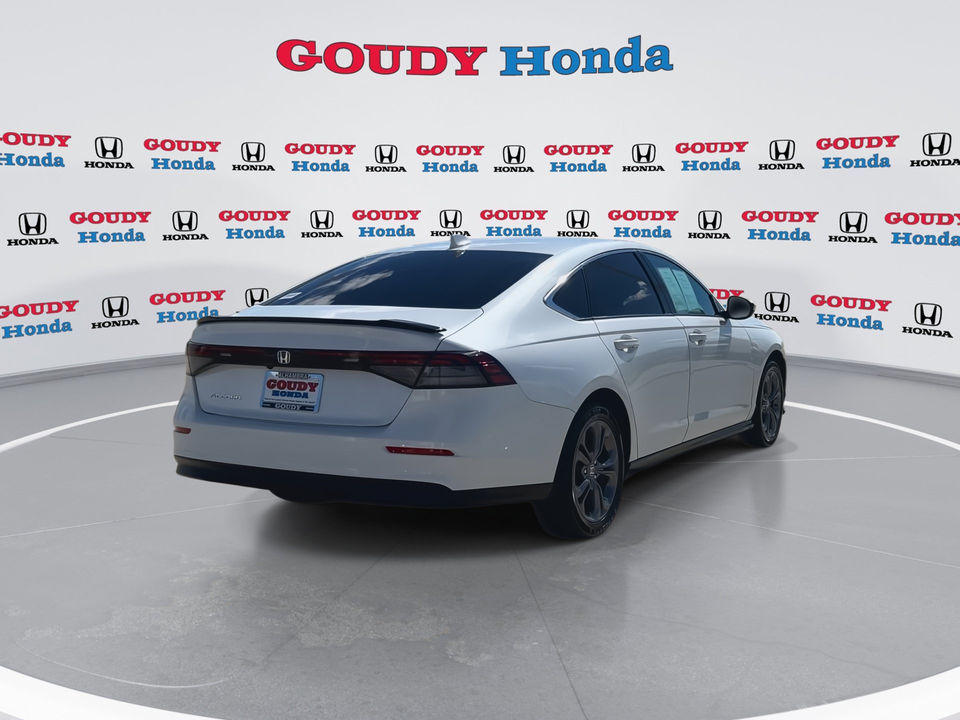 Certified 2023 Honda Accord EX image 8
