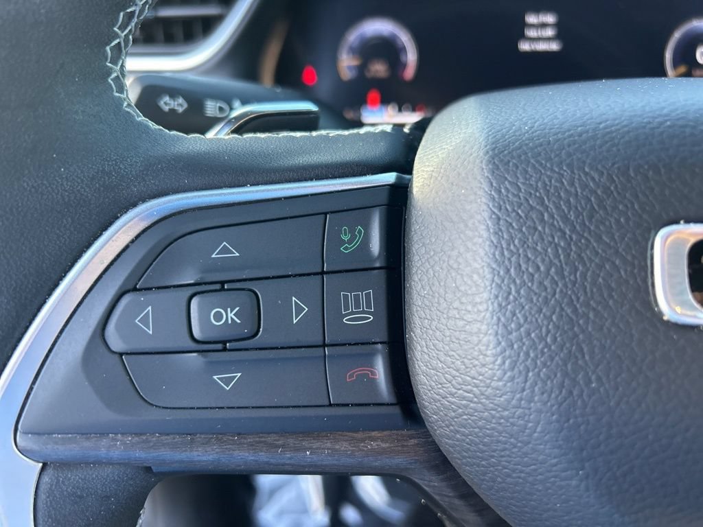 Used 2024 Jeep Grand Cherokee Limited AWD/4WD image 49