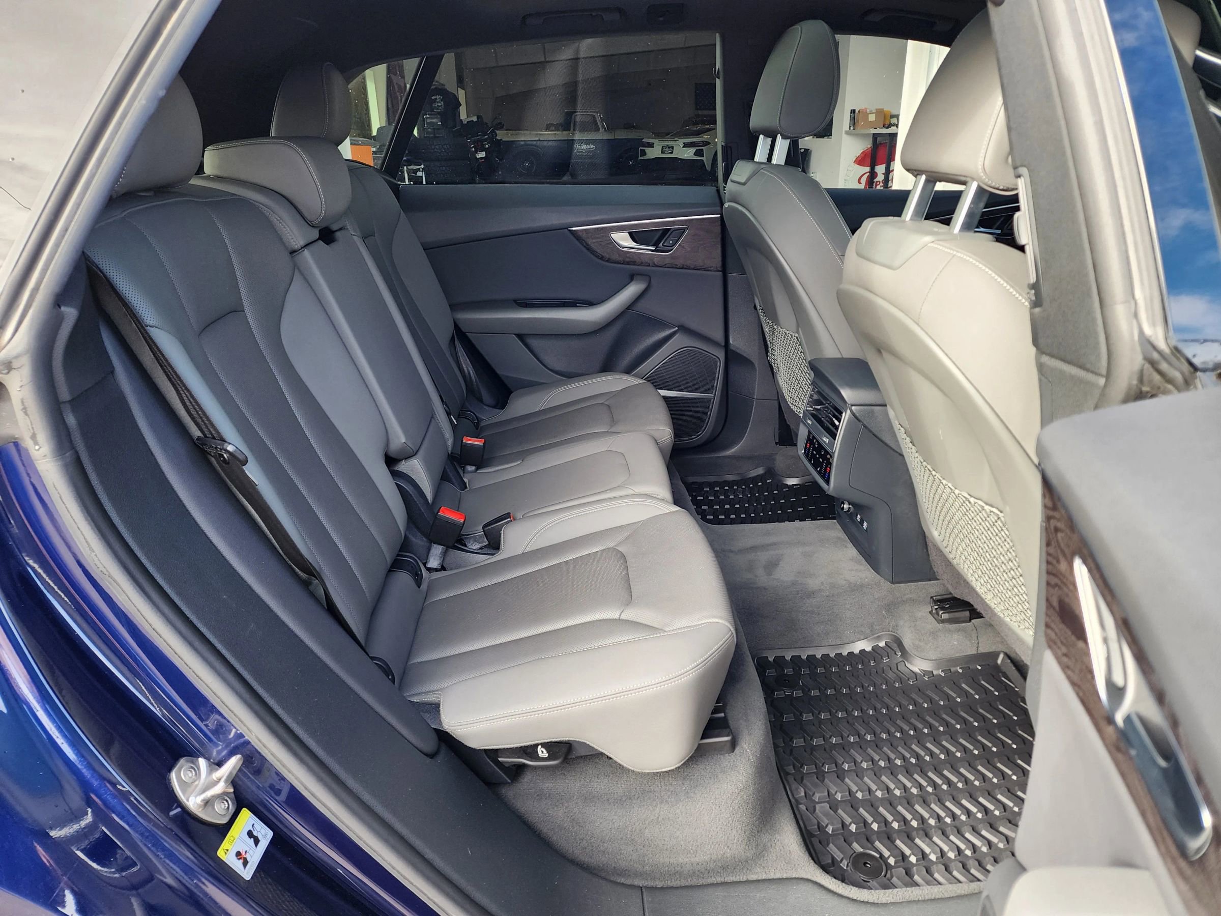 Used 2020 Audi Q8 Premium Plus w/ Premium Plus Package image 12